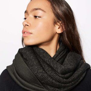 Lululemon Flow & Go Blanket Scarf | Olive + Black